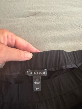 Eileen Fisher Black Elastic-Waist Straight Leg Pants